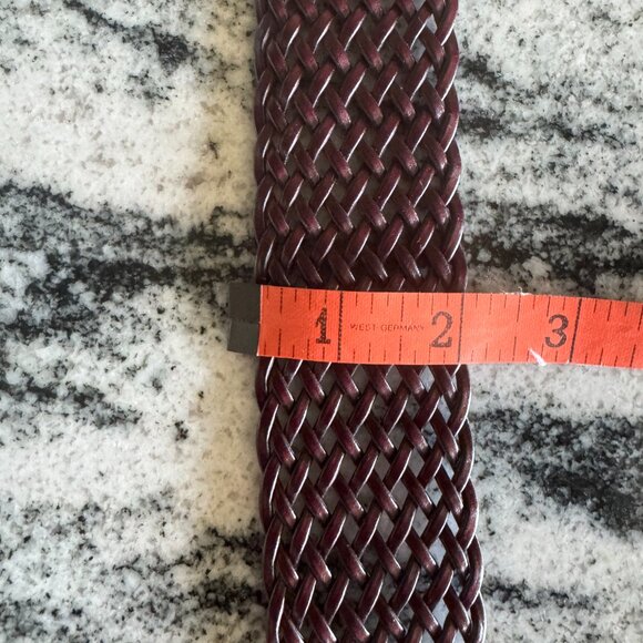 NWT faux leather woven wide belt size medium - Picture 4 of 7